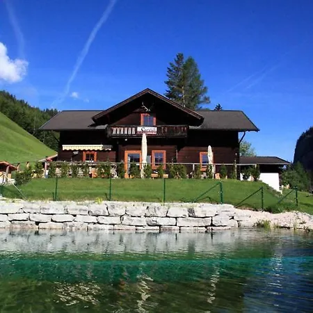 Lejlighedshotel Und Almroesl