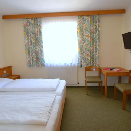 Und Almroesl Karteis