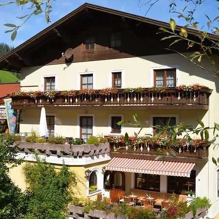 Und Almroesl Lejlighedshotel