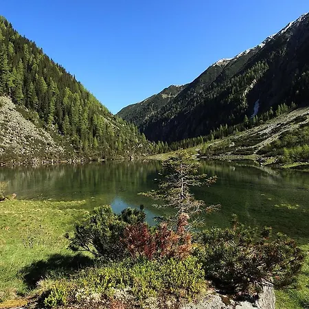 Und Almroesl Lägenhetshotell