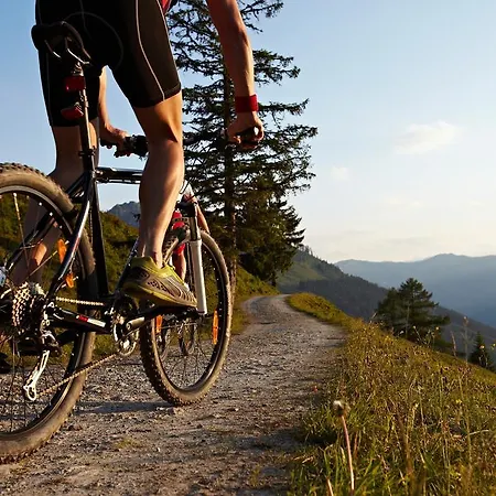 Und Almroesl Lägenhetshotell